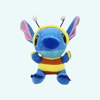 This cute little soft toy depicts Stitch dressed as a bee. 20 cm of softness and love. Your child's favourite little alien in an adorable costume. This toy is designed to look like a cute little bee and is perfect for cuddling.