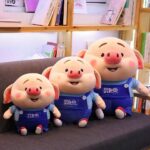 Plush Pig dressed in handyman outfit Plush Pig Animal 87aa0330980ddad2f9e66f: 25cm|38cm|50cm|60cm